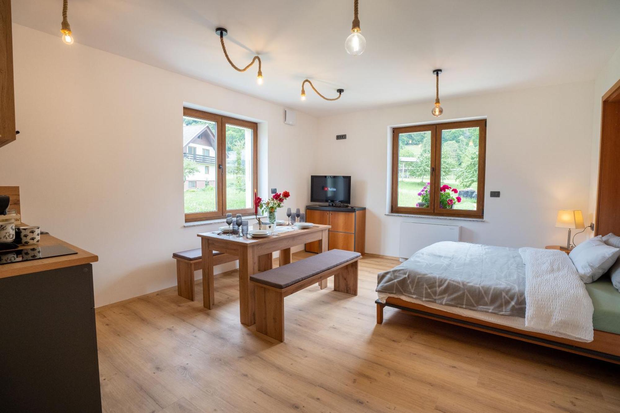 Aparthotel Hom At Vintgar Zgornje Gorje Habitación foto